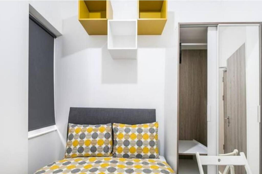 Boutique Modern Hotel Room For Two Near Tube And Bus Stations Лондон Экстерьер фото